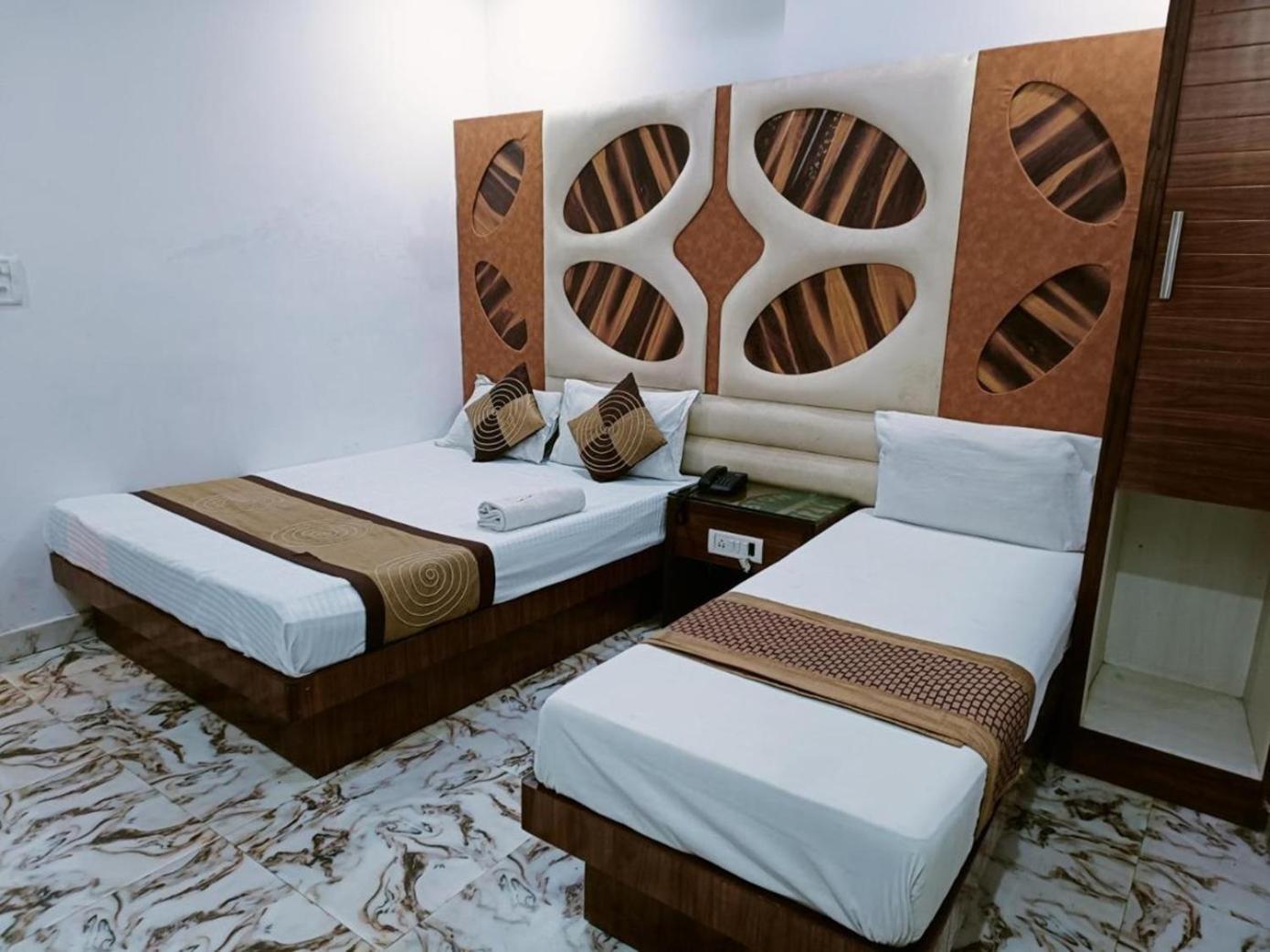 Hotel Shiva Intercontinental New Delhi Exterior photo