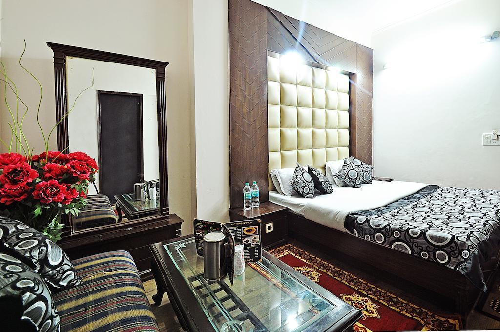 Hotel Shiva Intercontinental New Delhi Exterior photo