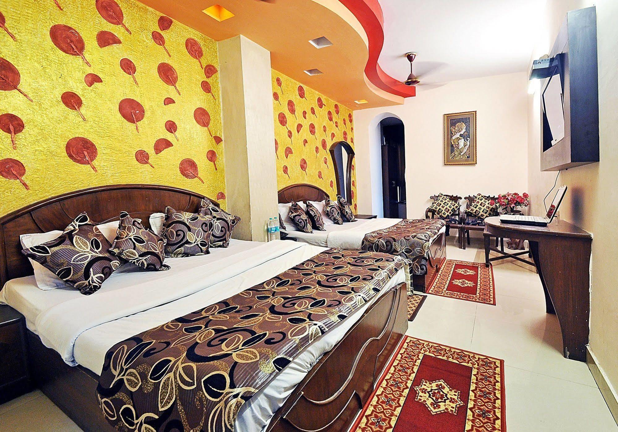 Hotel Shiva Intercontinental New Delhi Exterior photo