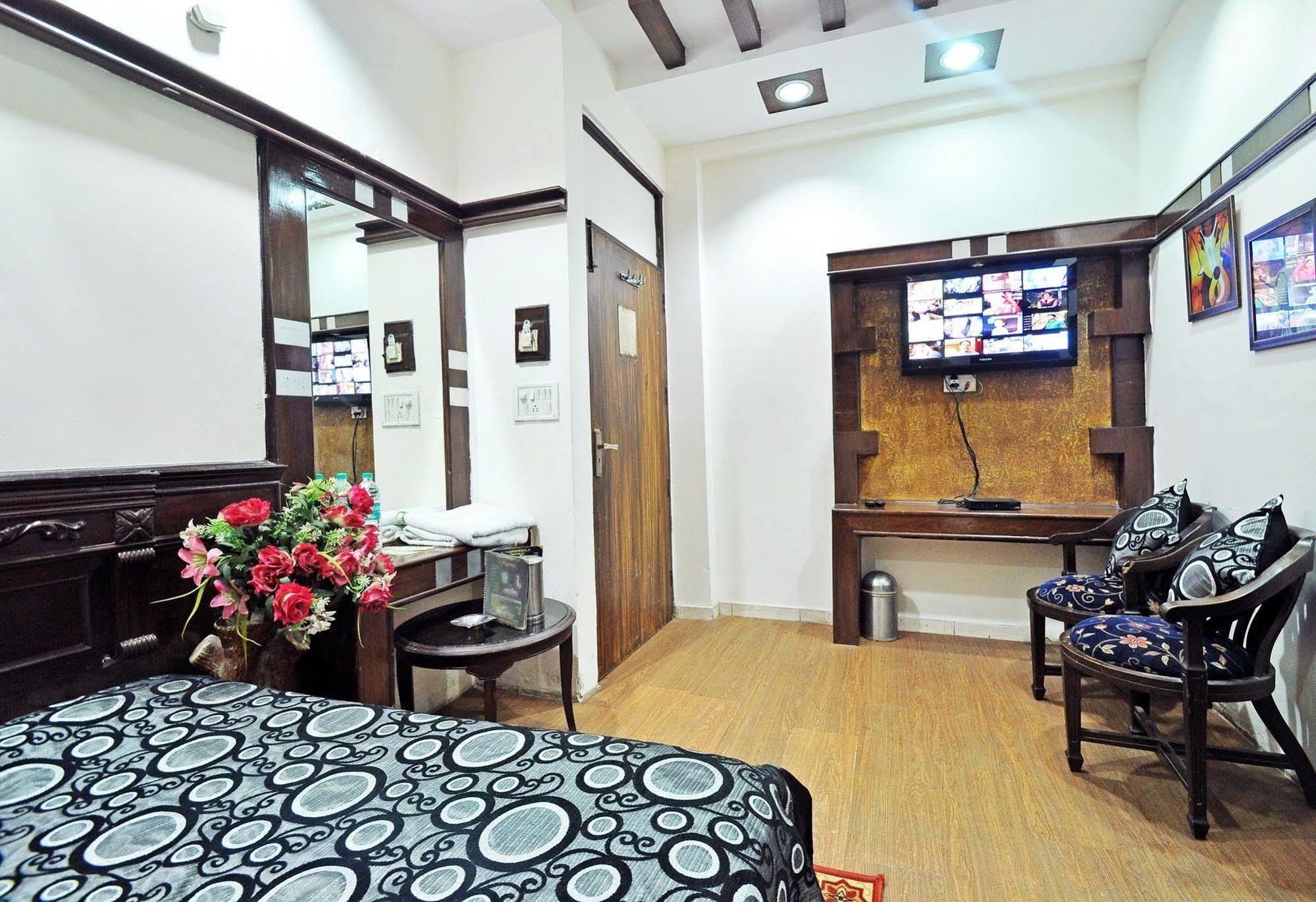 Hotel Shiva Intercontinental New Delhi Exterior photo