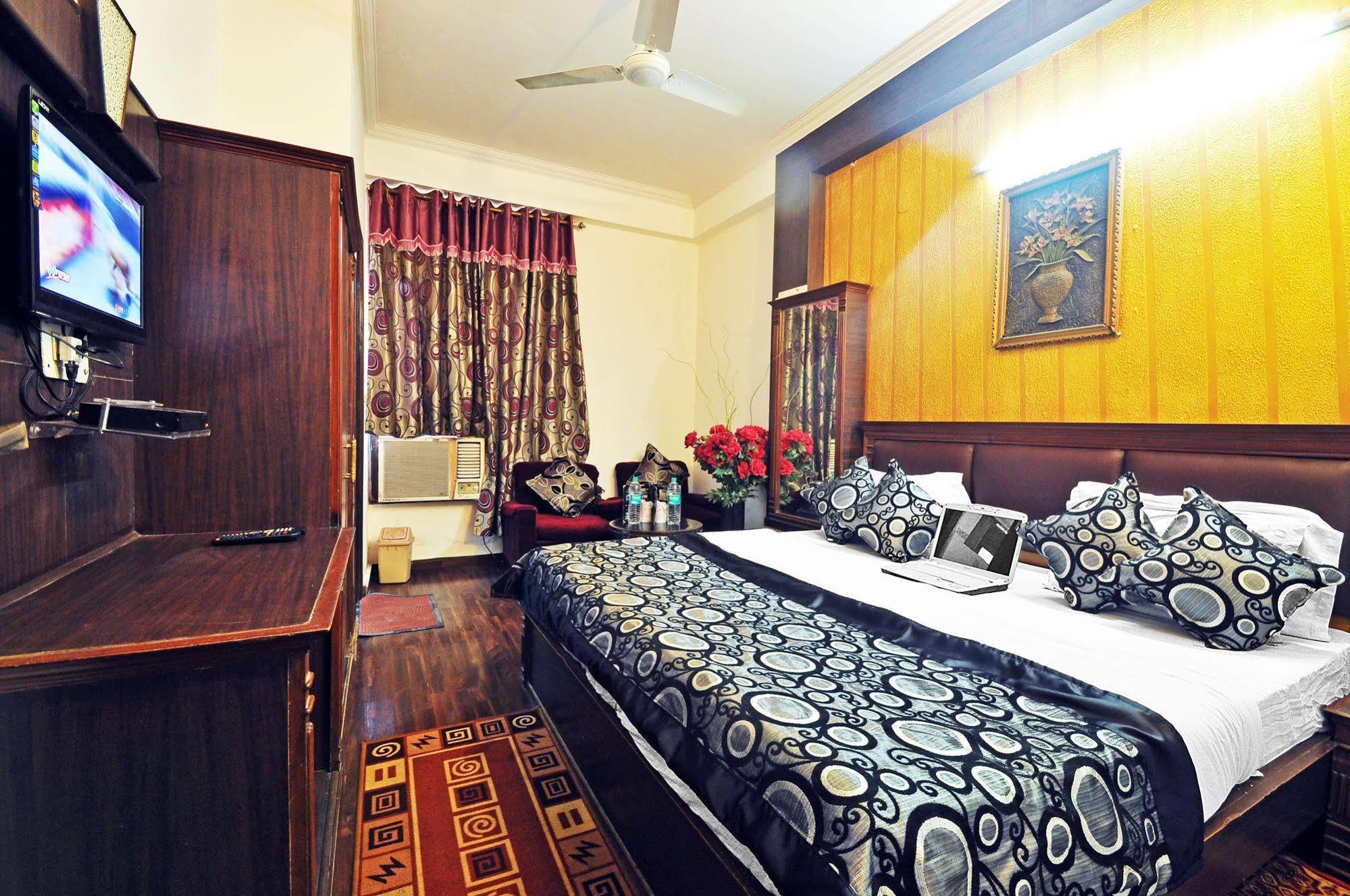 Hotel Shiva Intercontinental New Delhi Exterior photo